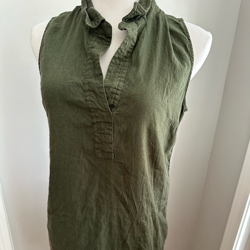 Tahari women’s shift dress- Khaki - size 8